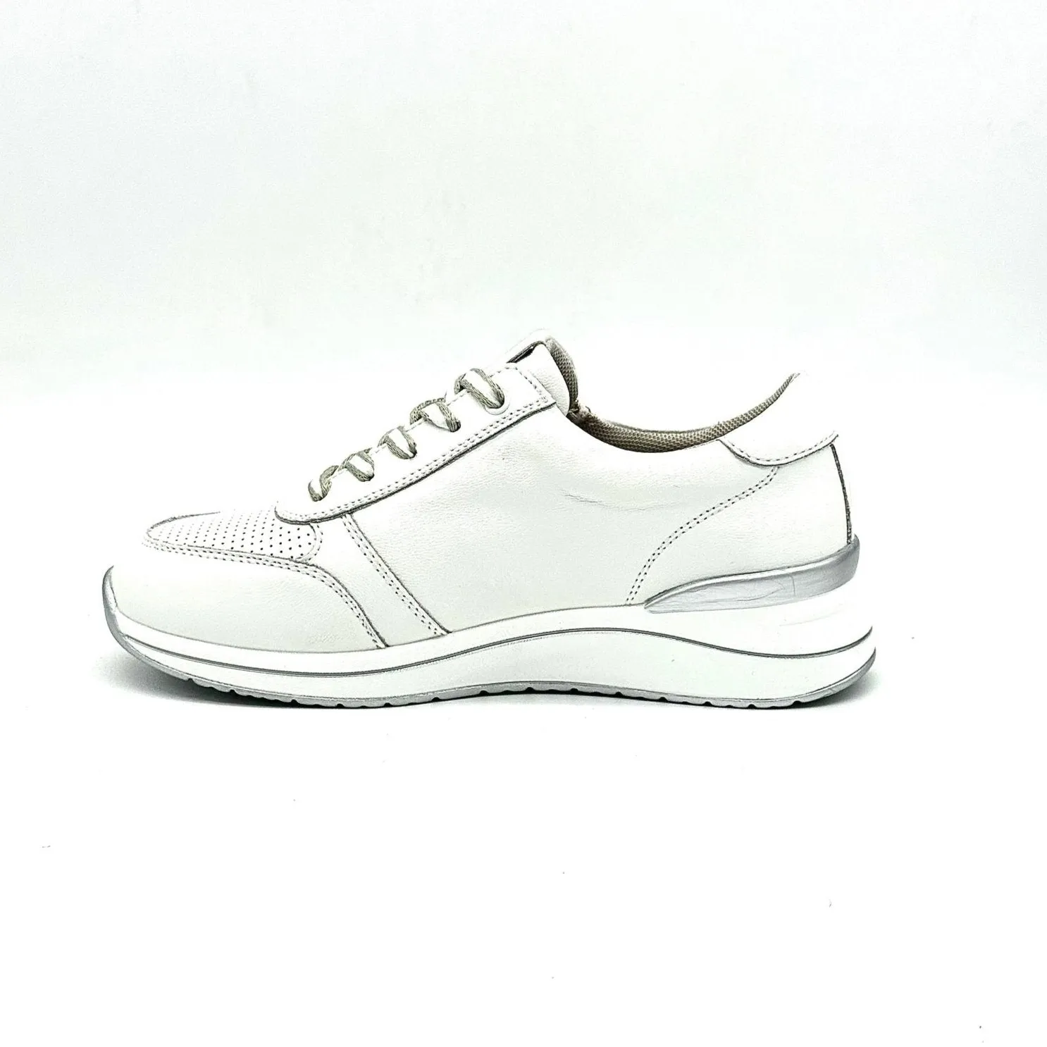 41-KZY5-7 Leather Comfort Sneaker
