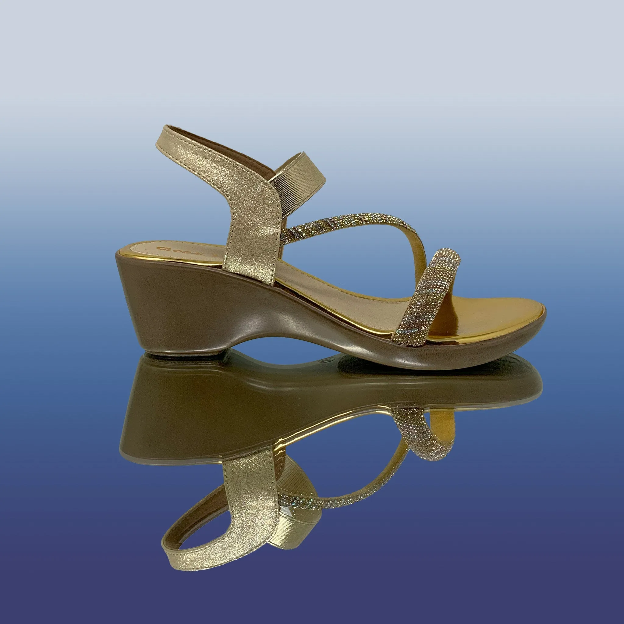 Gold Wedge Sandals ✨