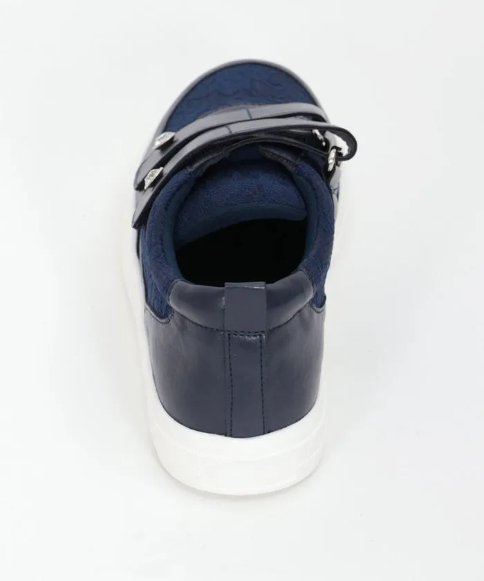 Lace Design Velcro Sneakers