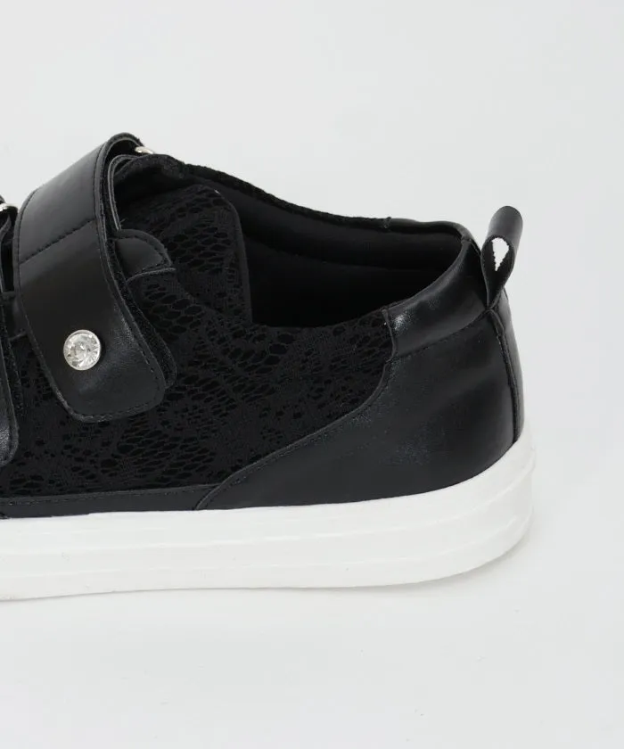 Lace Design Velcro Sneakers