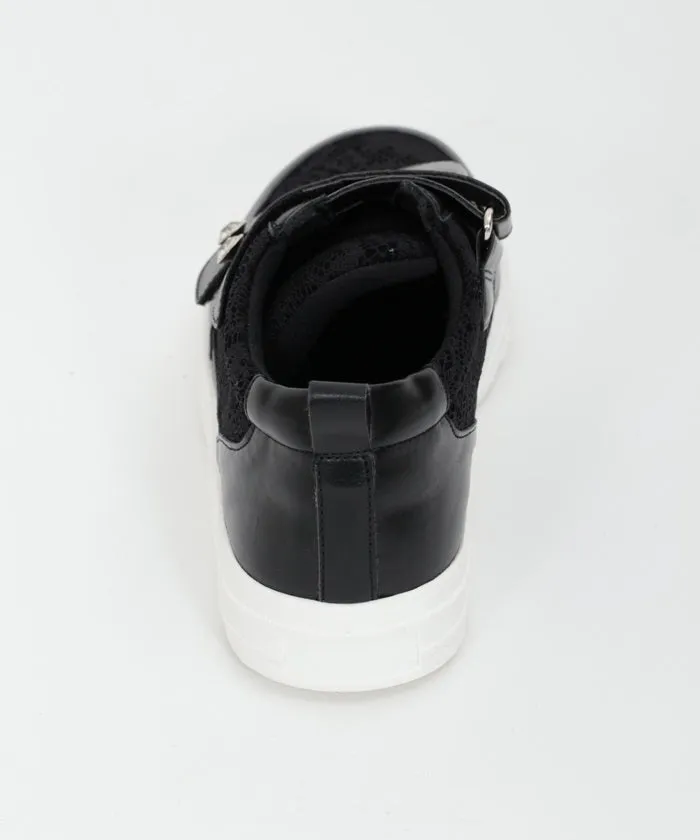 Lace Design Velcro Sneakers