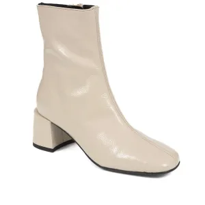 LAREINA Patent Block Heeled Ankle Boots - LAREINA / 324 366