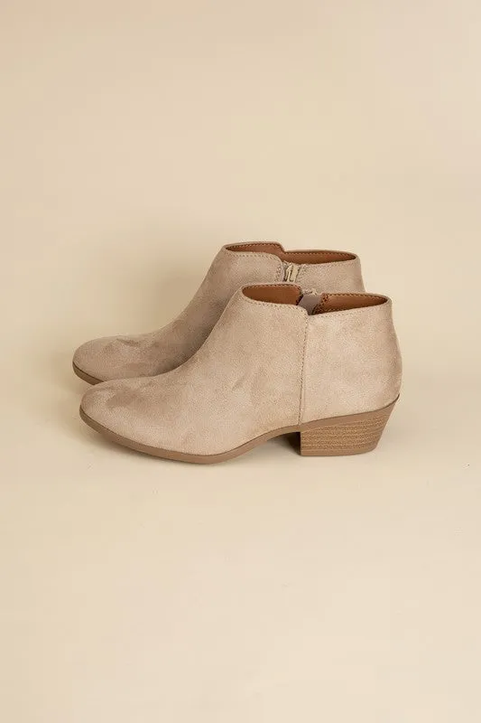 Mug Ankle Fashion Boots