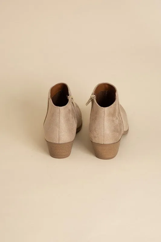 Mug Ankle Fashion Boots