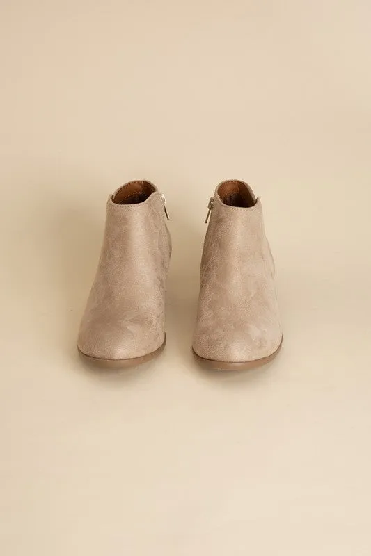 Mug Ankle Fashion Boots
