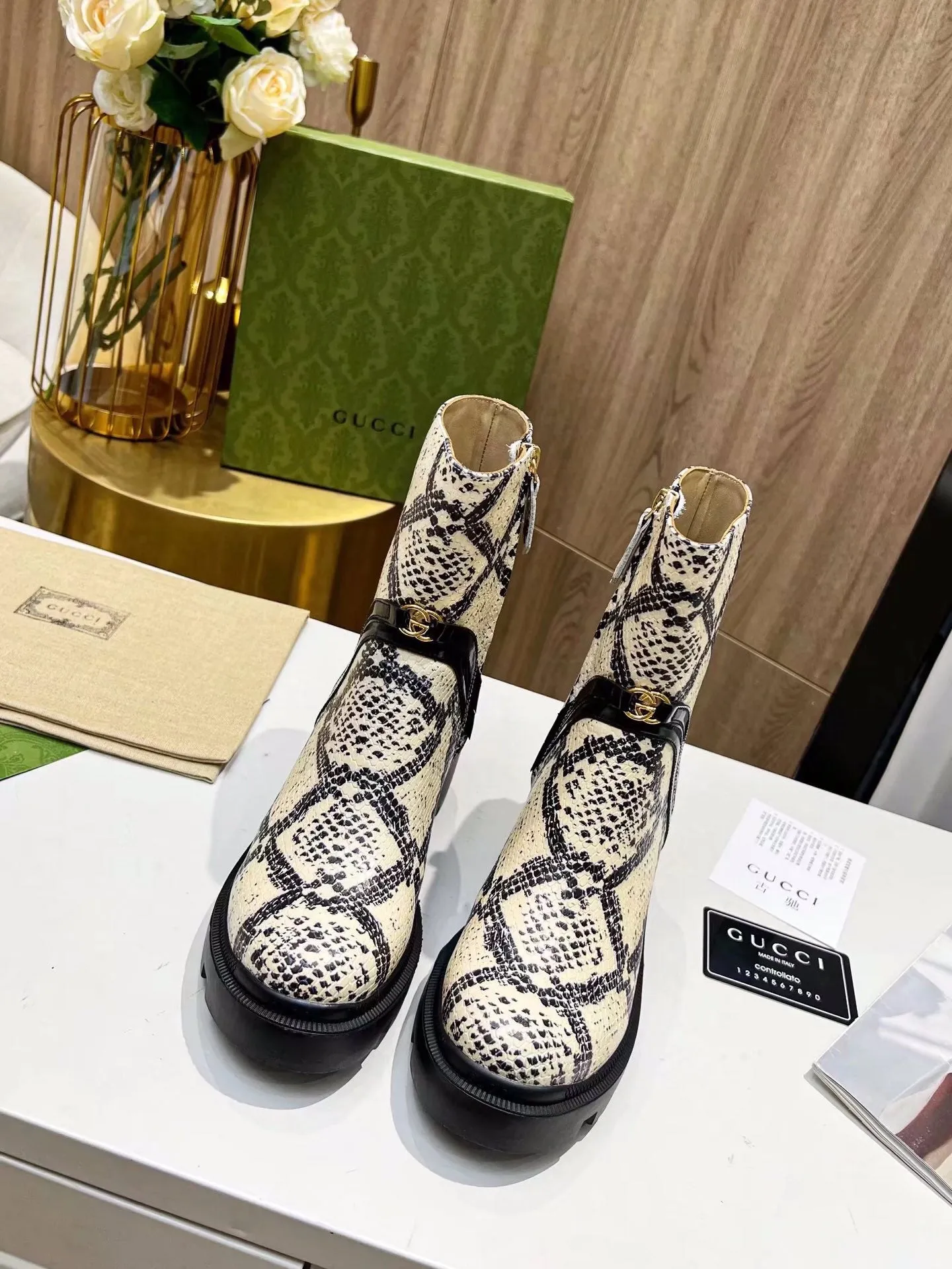 SE913 Women's python print boots Size4-11