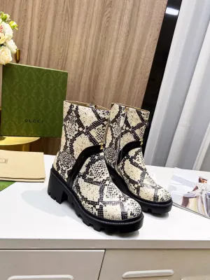 SE913 Women's python print boots Size4-11
