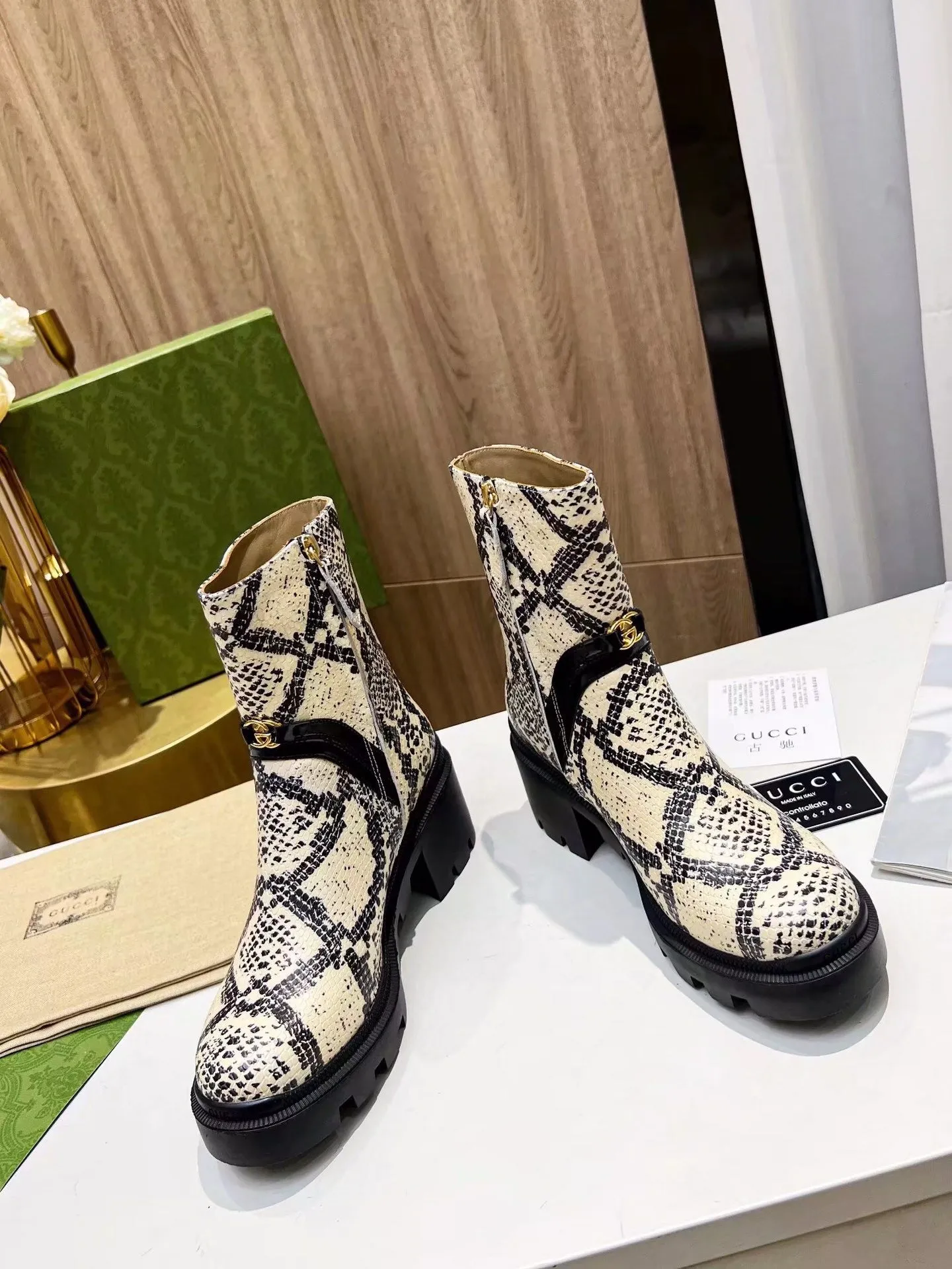 SE913 Women's python print boots Size4-11