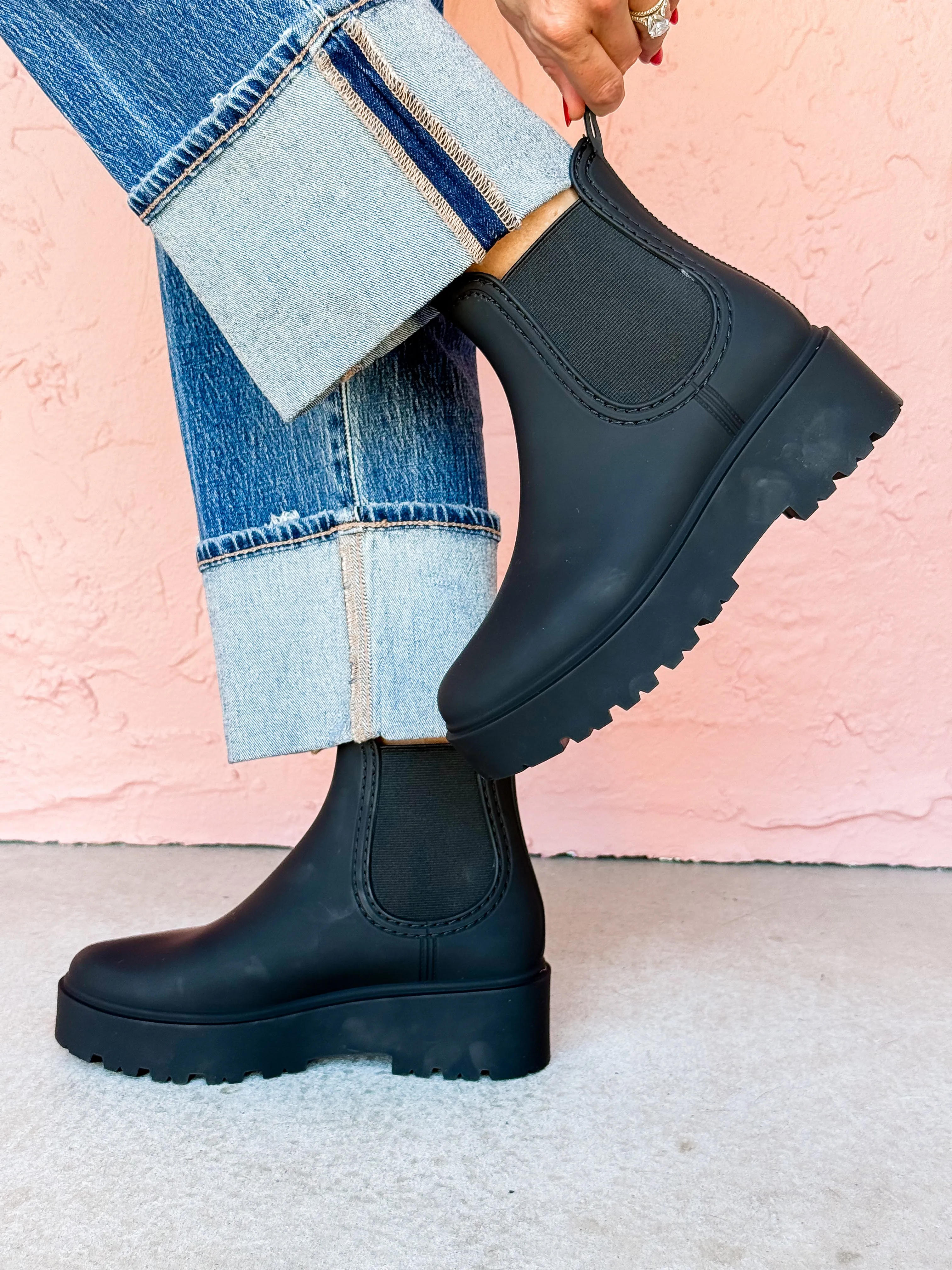[ShuShop] Winnie Chunky Platform Boot-Black