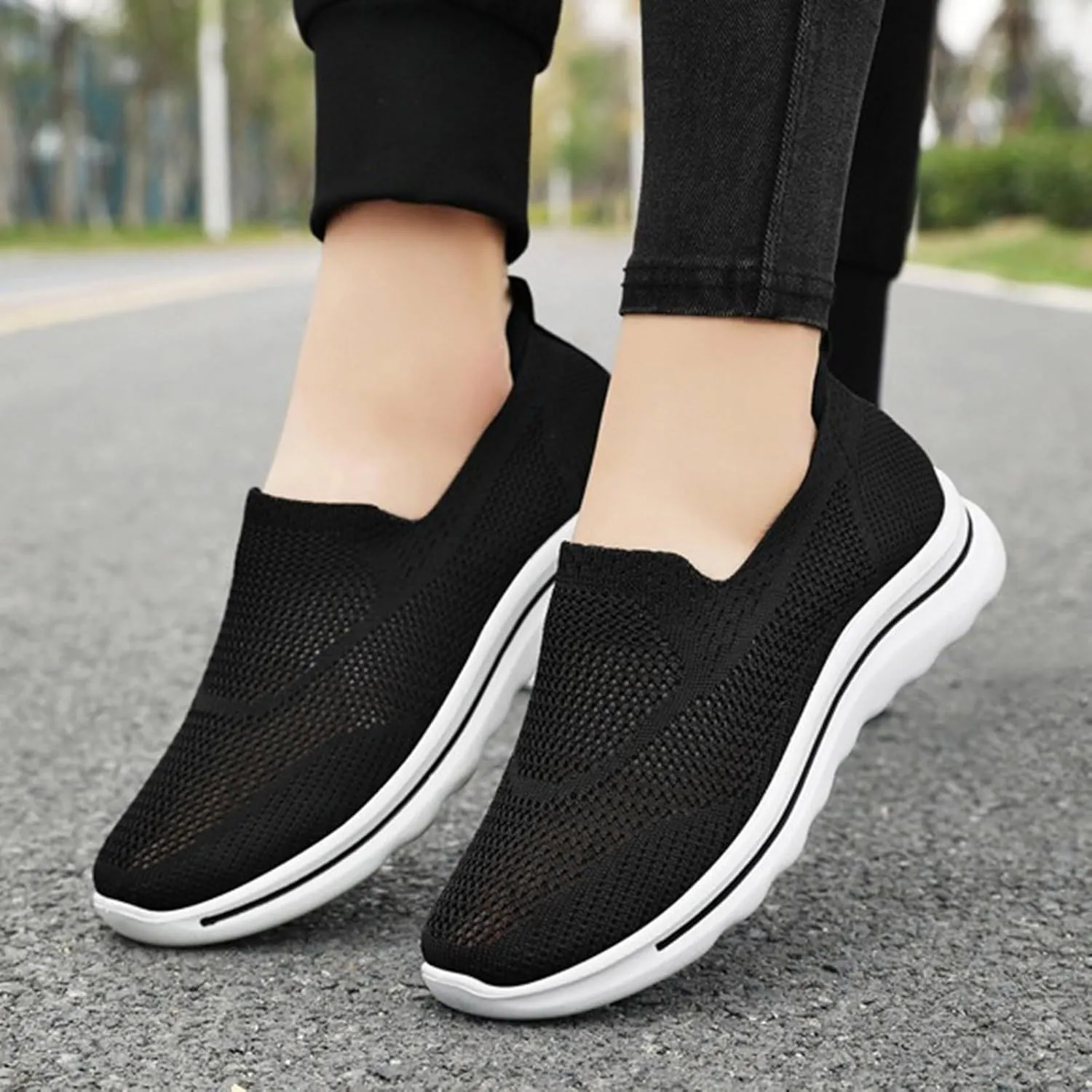 Women's Slip on Walking Shoes Memory Foam Non Slip Comfortable Running Shoes Breathable Gym Workout Shoes Ladies 2024 Fashion Sneakers